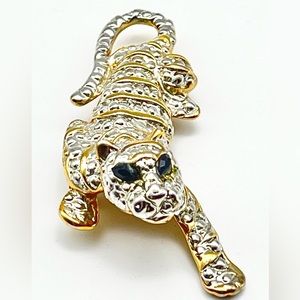 Creeping Panther Pin Brooch Black Stone Eyes Silver On Gold 3” Long Unmarked
